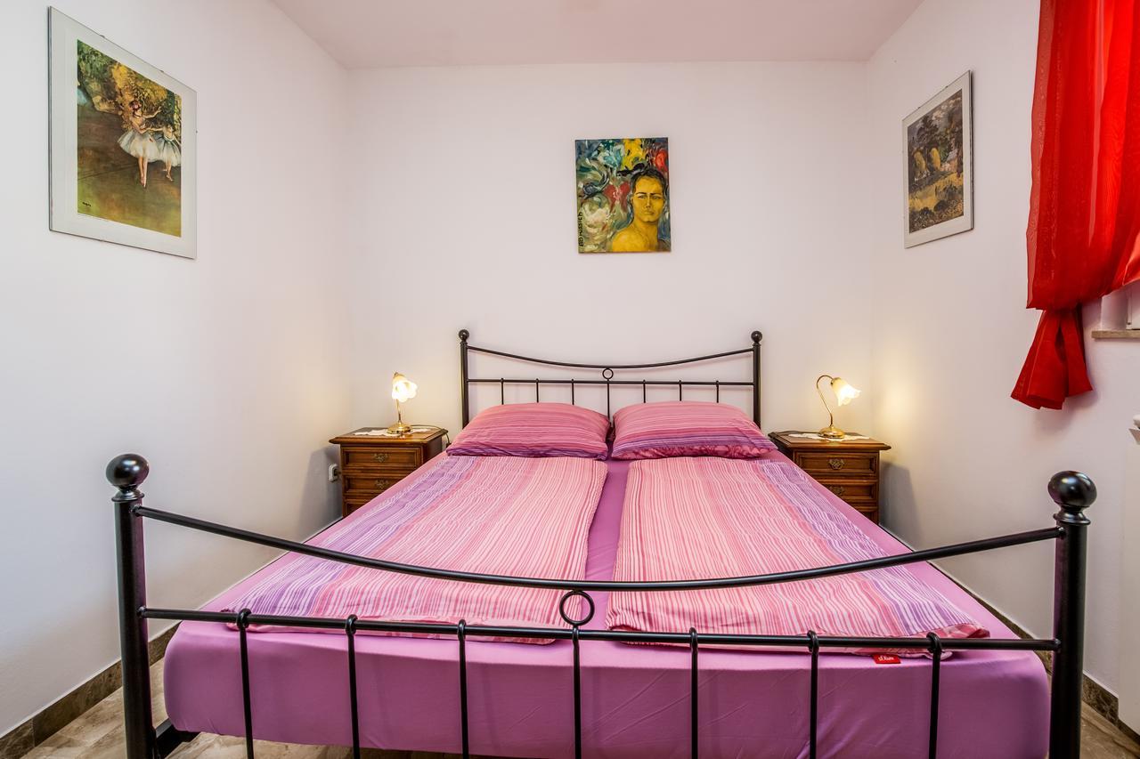 Apartment Carolina Ližnjan Extérieur photo